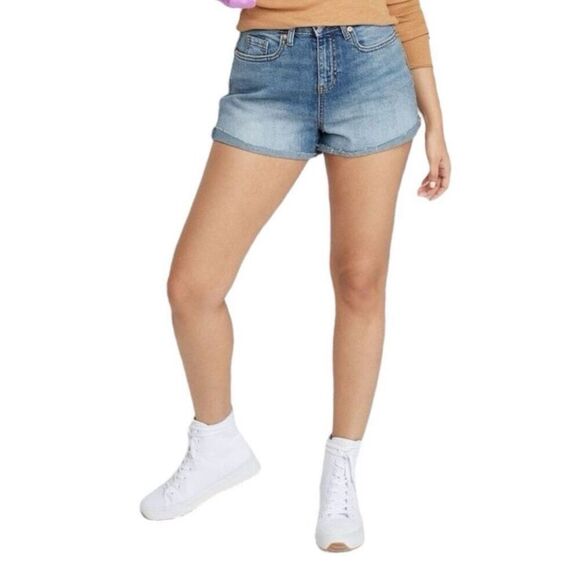 Wild Fable High Rise Rolled Cuff Shorts Inseam 2.5” Size 10 New - Picture 1 of 4